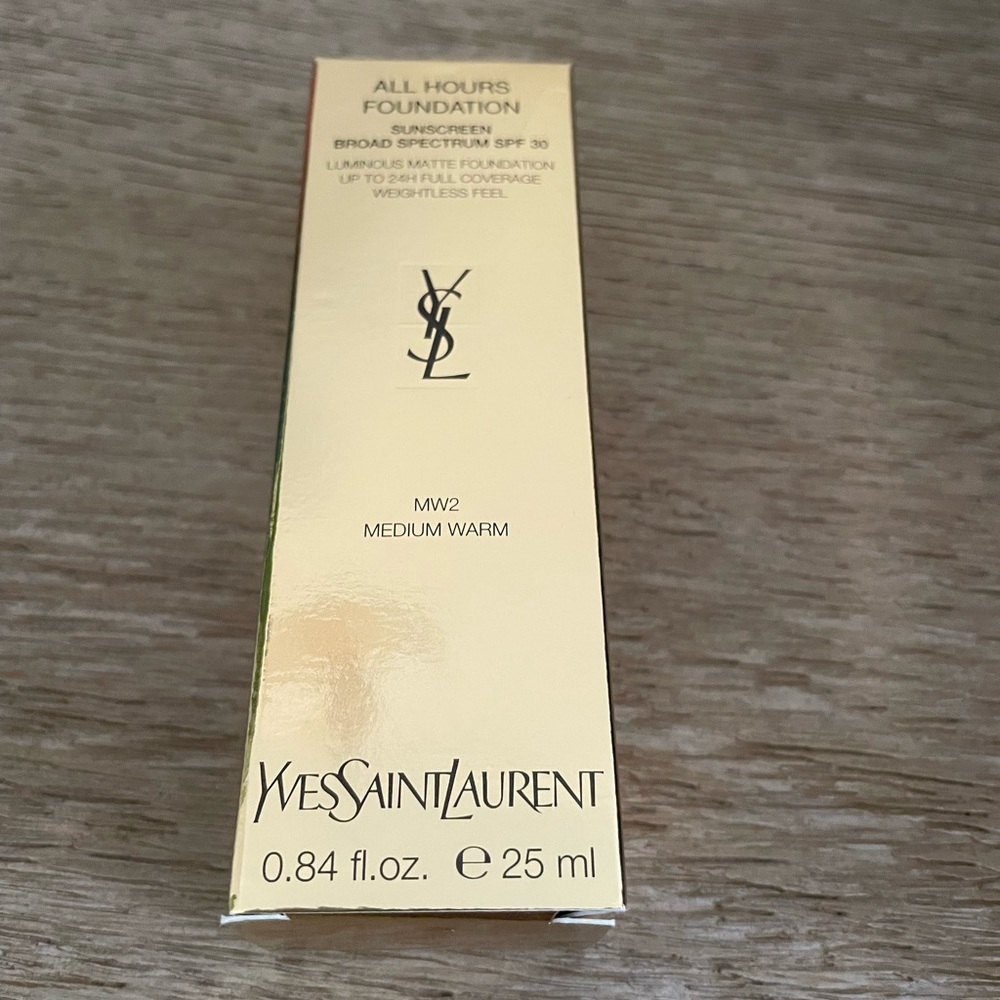 YSL Beauty All hours foundation MEDIUM WARM